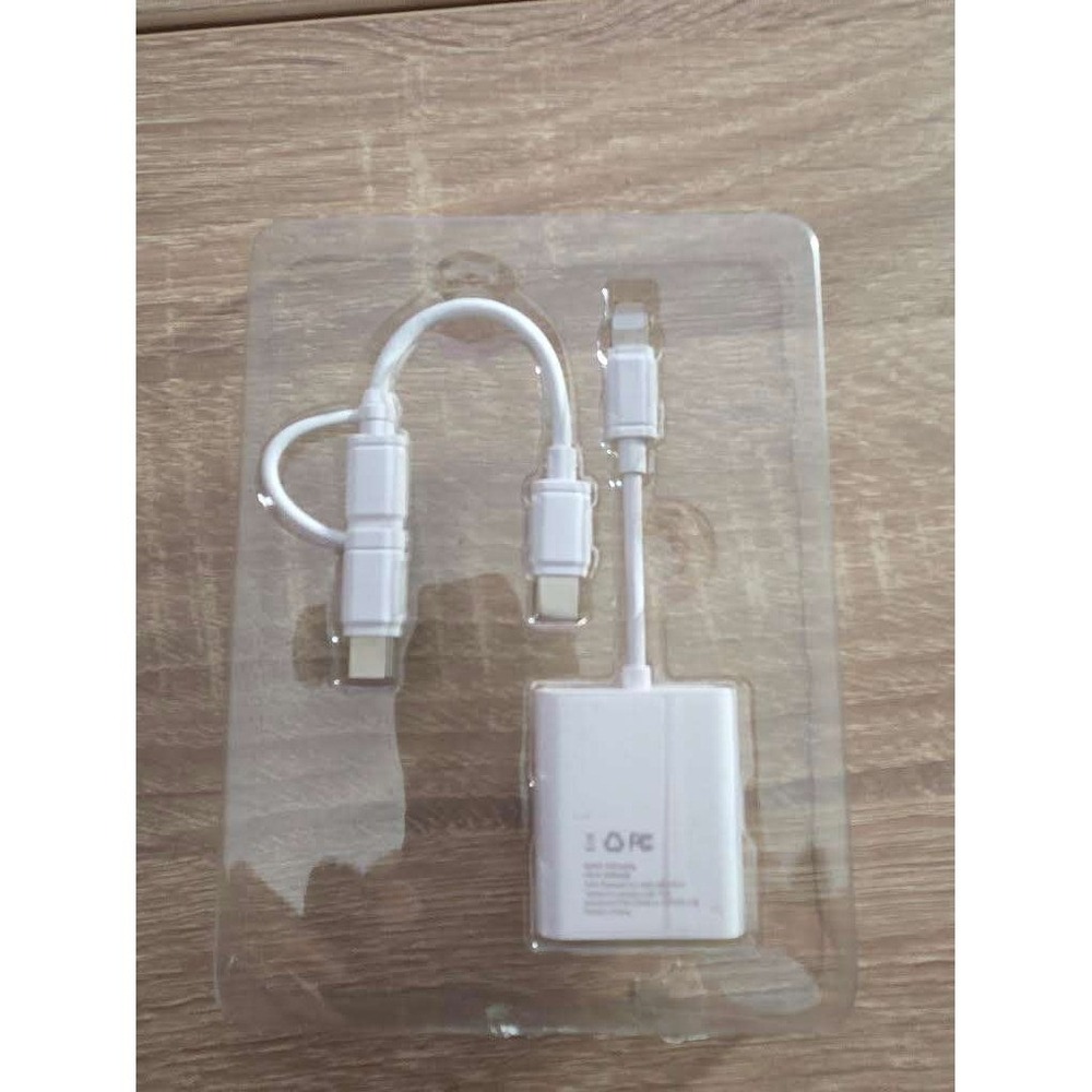 Vivitar Mobile SD MicroSD Universal Card Reade Lightning USB-C Micro USB MOV4016